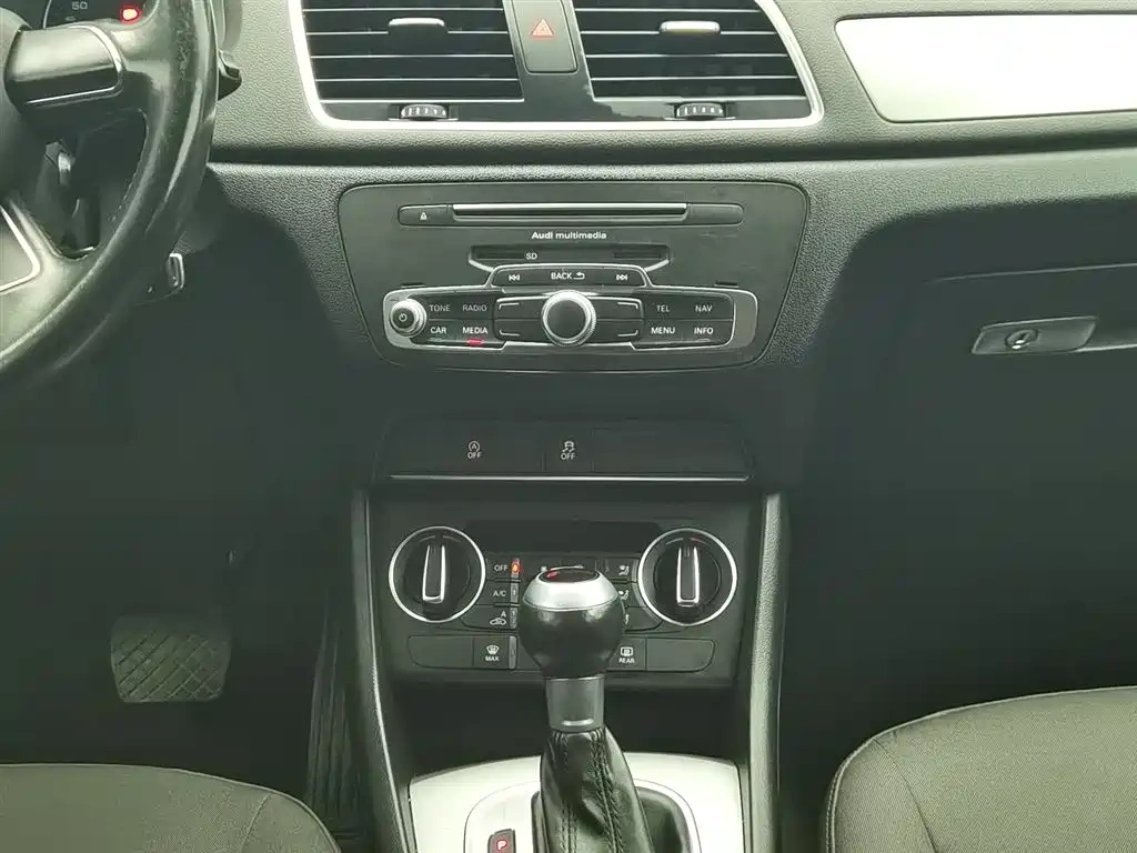Audi Audi Q3 2018 30th Anniversary Edition 30 TFSI Standard