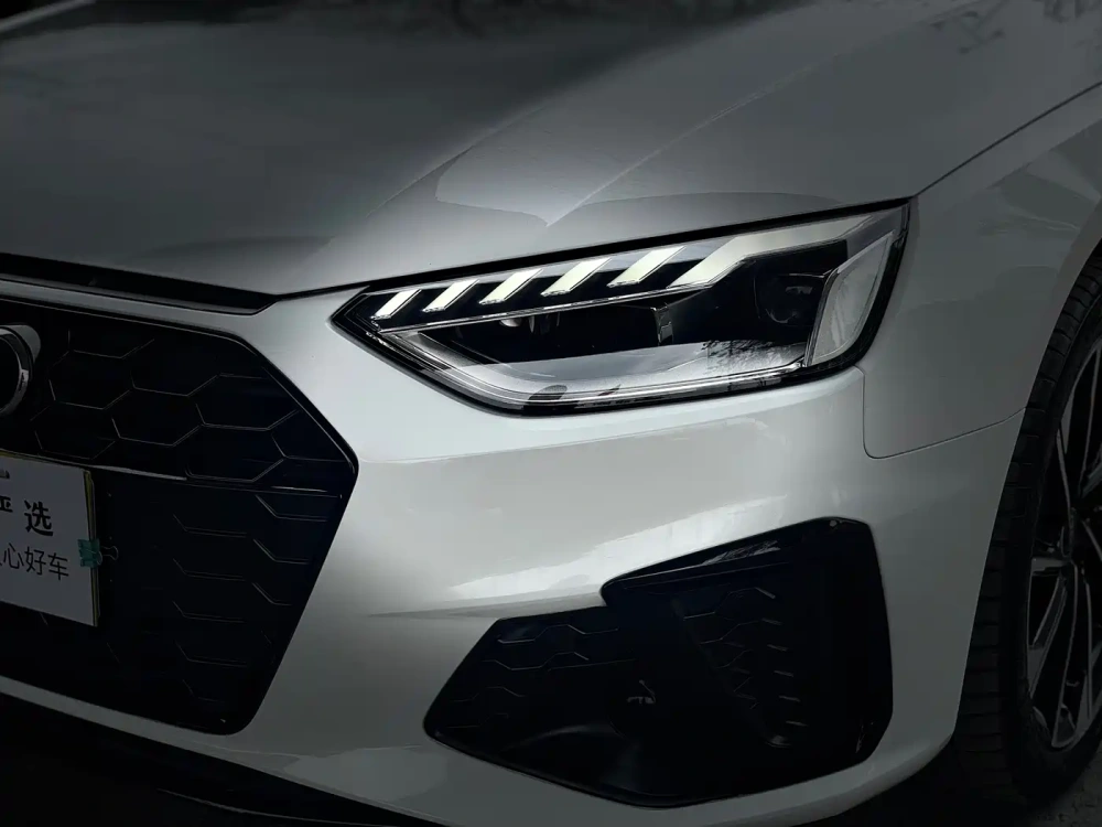 Audi Audi A4L 2023 40 TFSI Luxury Sport