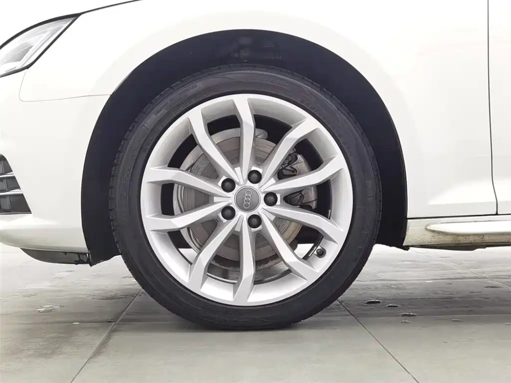 Audi Audi A4L 2017 40 TFSI Style Edition