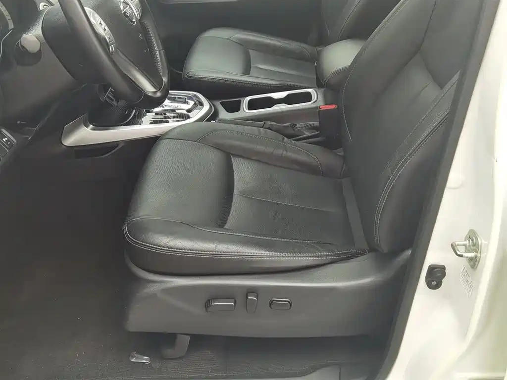 Nissan Terra 2018 2.5L Automatic 2WD Smart Enjoy Edition