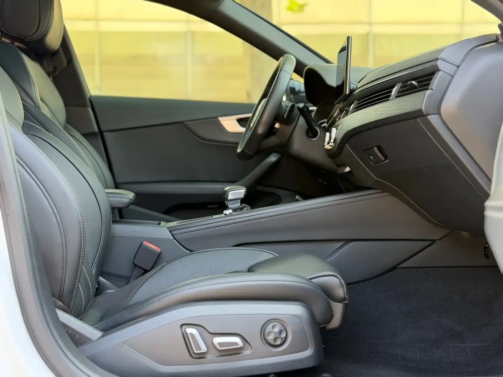 Audi Audi A4L 2024 40 TFSI Luxury Dynamic
