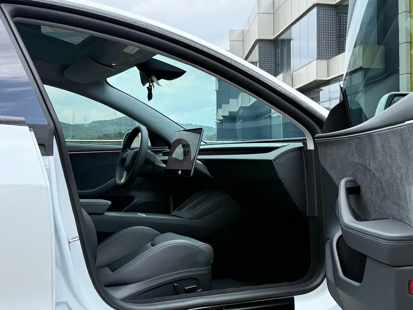 Tesla Model 3 2025 Model Year Facelift Performance All-Wheel Drive