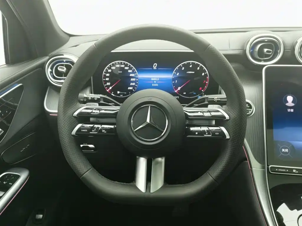 Mercedes-Benz Mercedes-Benz GLC 2023 GLC 260 L 4MATIC Luxury 5-Seater