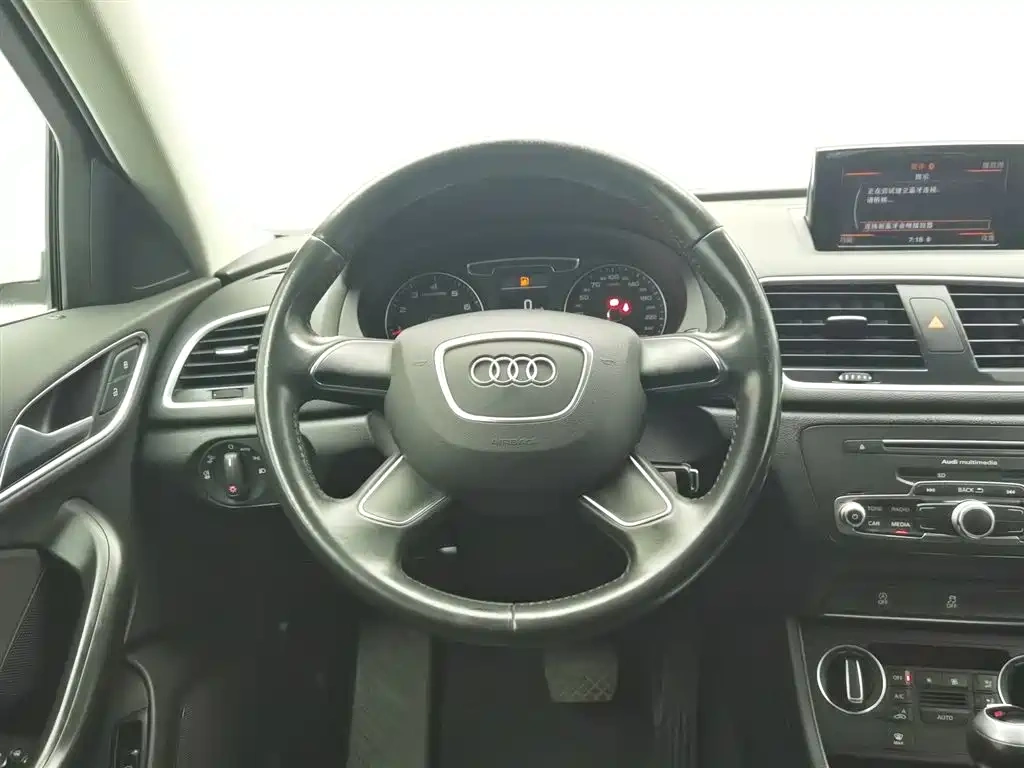 Audi Audi Q3 2018 30th Anniversary Edition 30 TFSI Standard