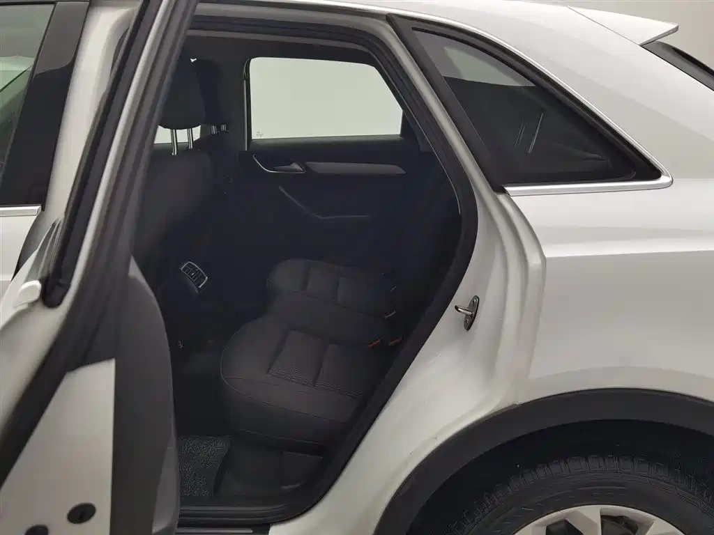 Audi Audi Q3 2018 30th Anniversary Edition 30 TFSI Standard