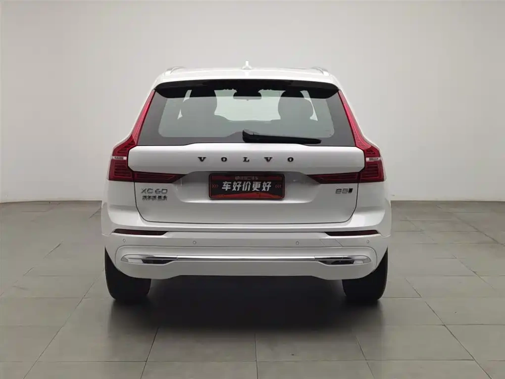 Volvo Volvo XC60 2025 B5 AWD Smart Luxury Edition