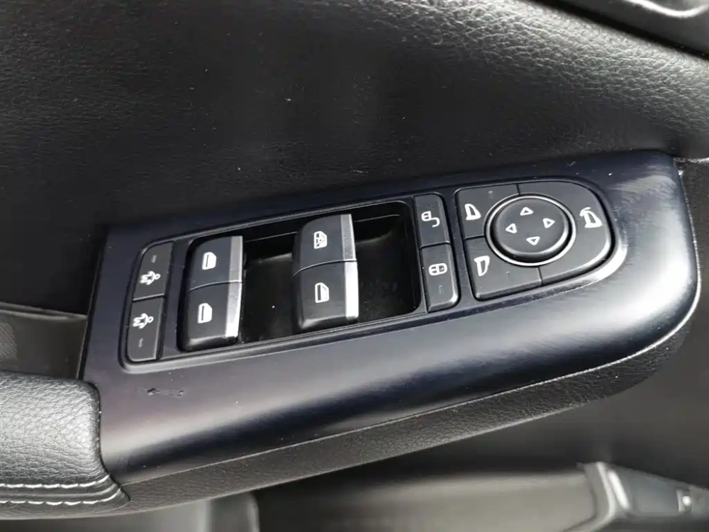 BYD Tang 2019 2.0T Automatic Smart Connect Noble 7-seater China VI