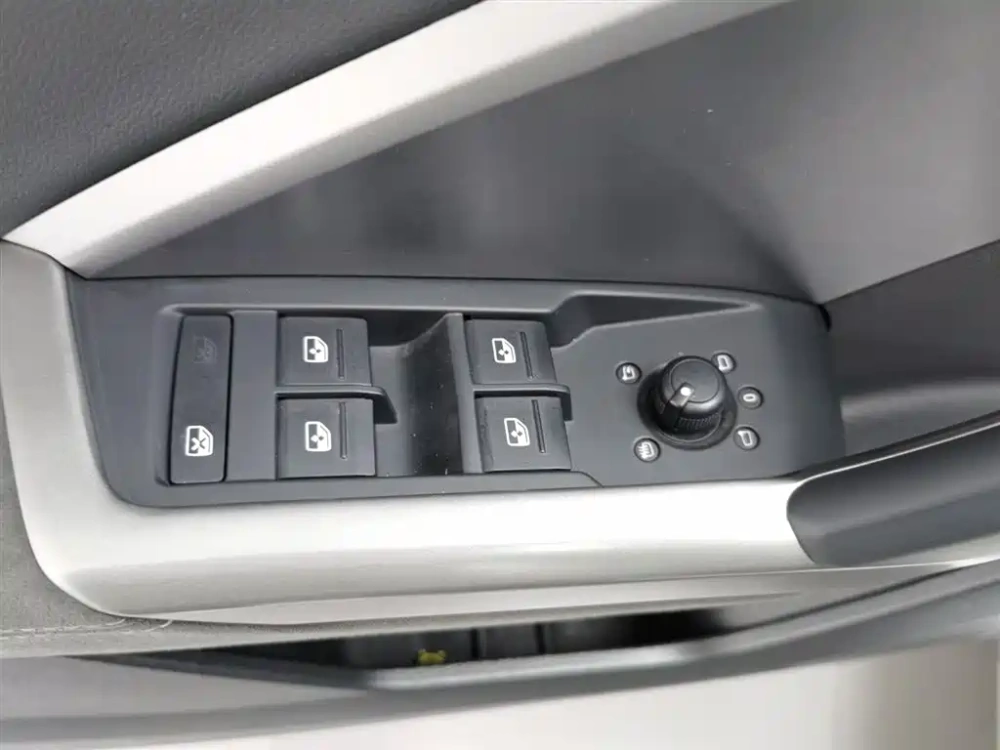 Audi Audi Q3 2019 35 TFSI Fashion Sport