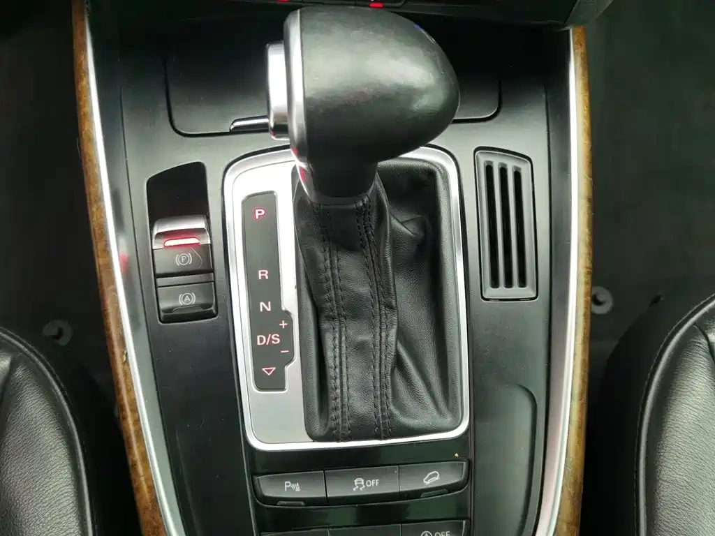 Audi Audi Q5 2015 40 TFSI Technology