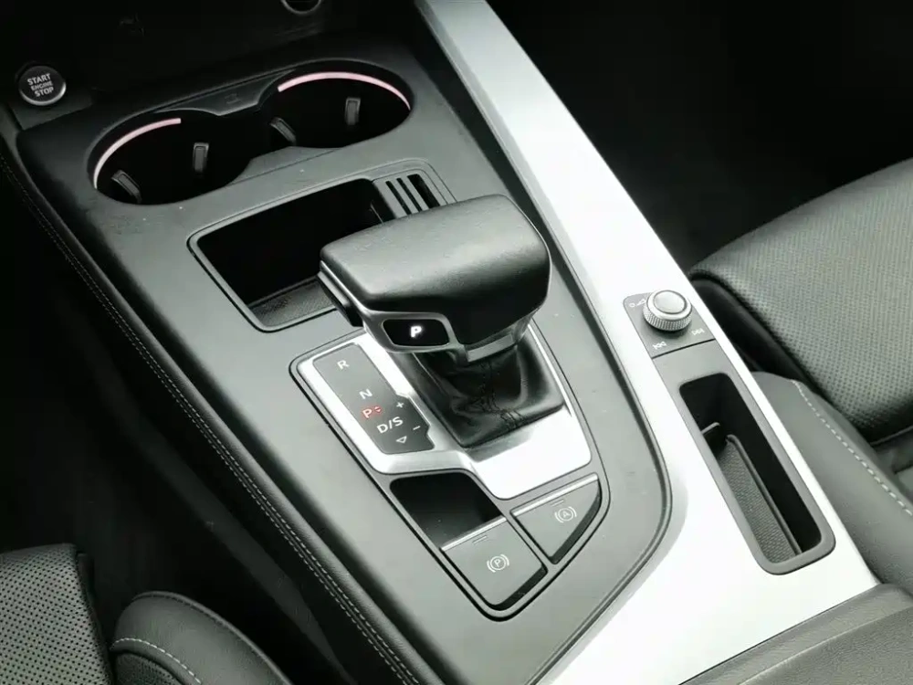 Audi Audi A4L 2022 40 TFSI Luxury Dynamic