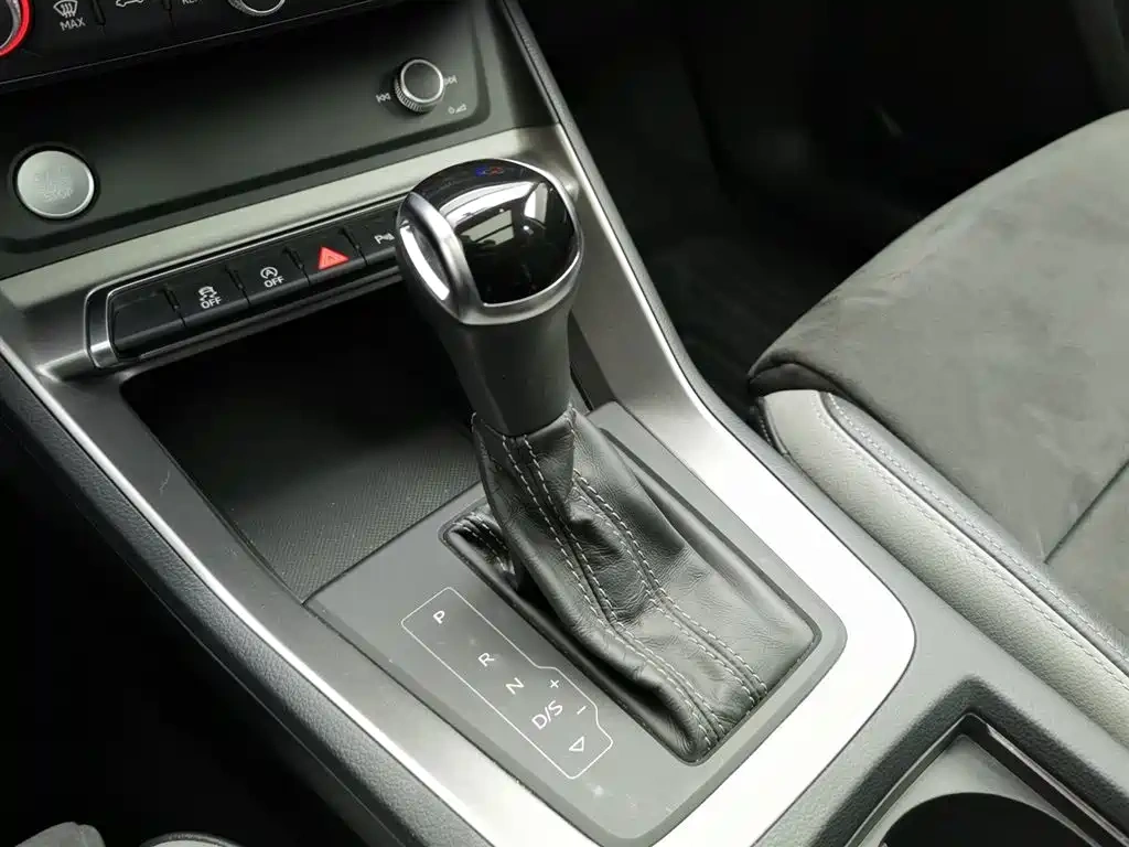Audi Audi Q3 2019 35 TFSI Fashion Sport