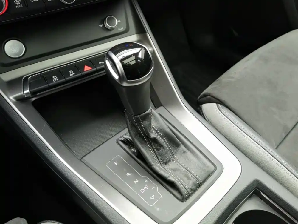 Audi Audi Q3 2019 35 TFSI Fashion Sport