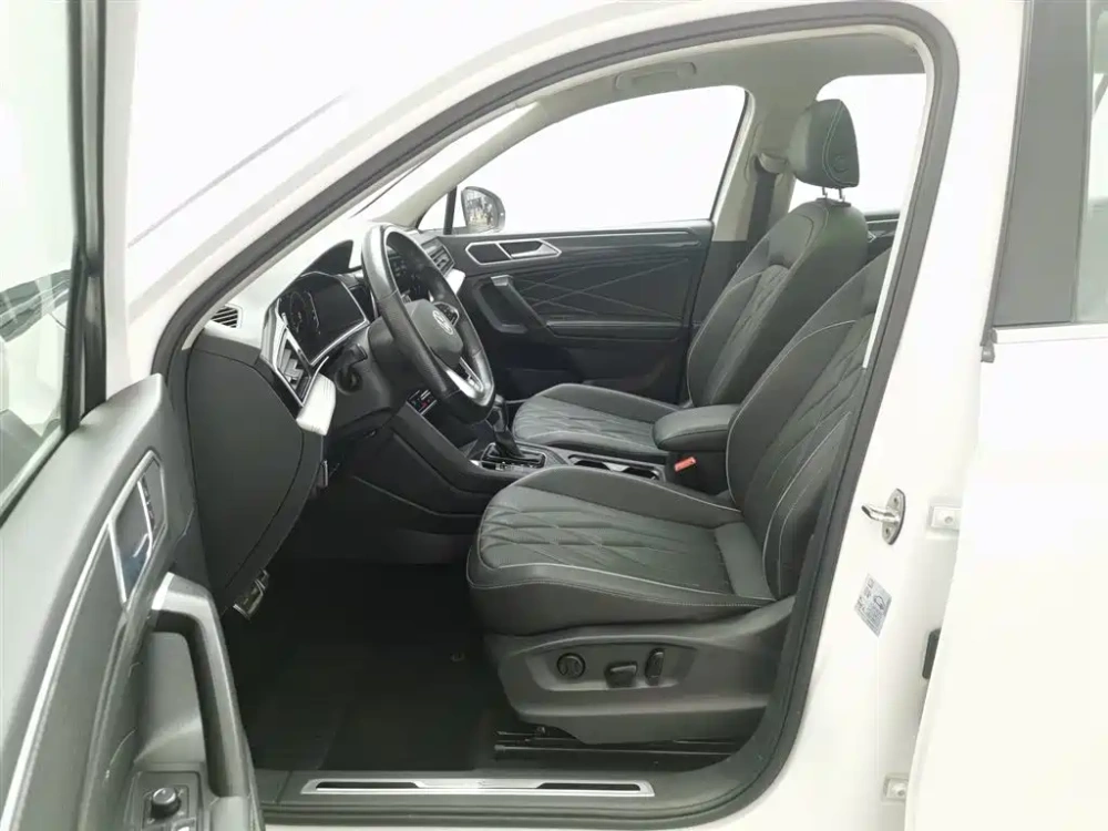 Volkswagen Tiguan L 2022 330TSI Auto 2WD R-Line Premium Edition