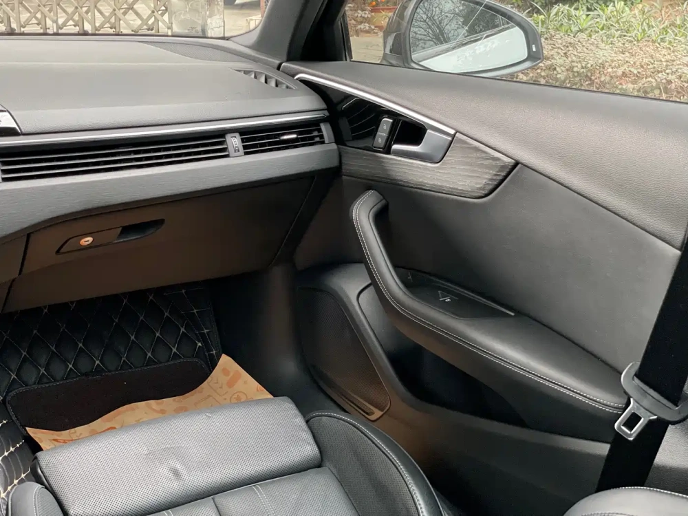 Audi Audi A4L 2023 40 TFSI Luxury Sport