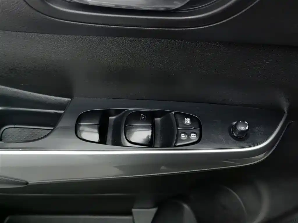 Nissan Terra 2020 2.5L XL Upper 4WD Automatic Luxury Edition
