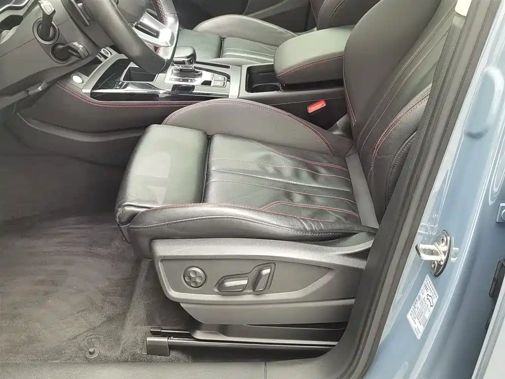 Audi Audi Q5L 2022 40T RS Kit Racing Speed Edition