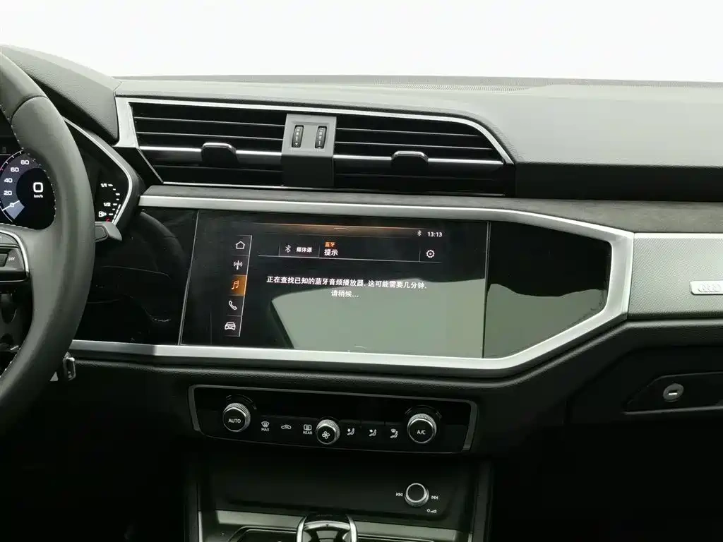 Audi Audi Q3 2021 35 TFSI Progressive Sport