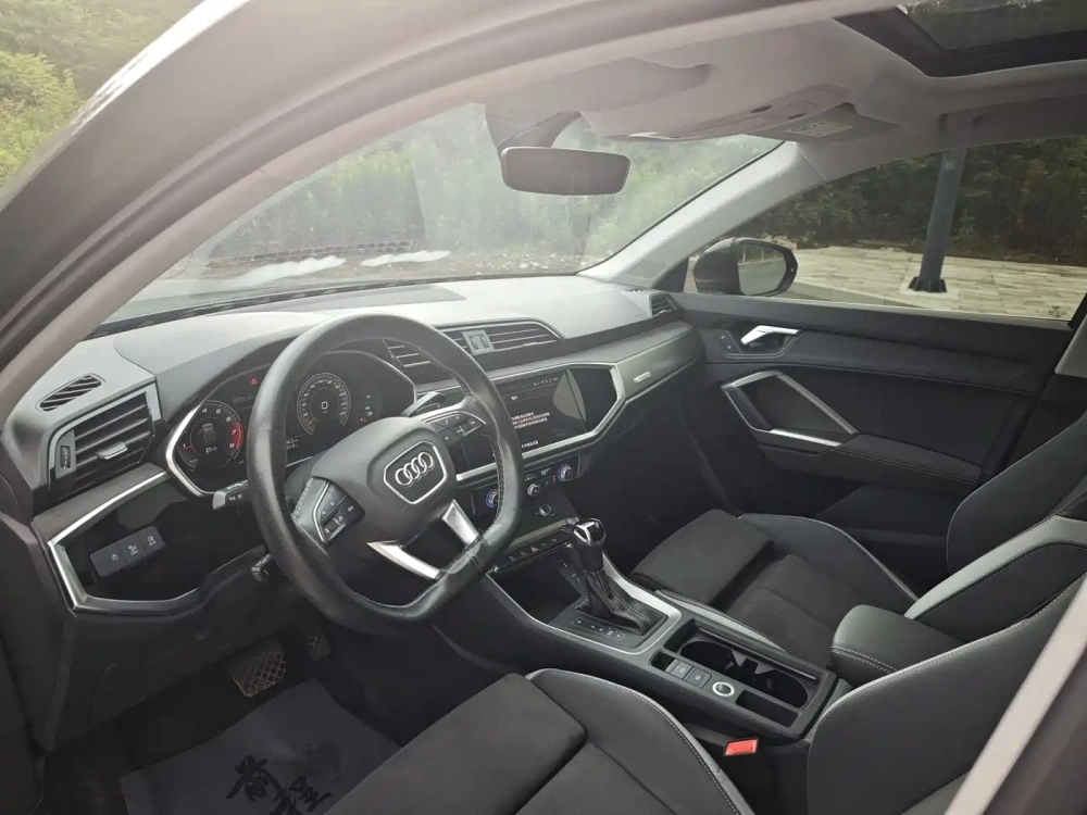 Audi Audi Q3 2023 35 TFSI Fashion Dynamic (1.4T)