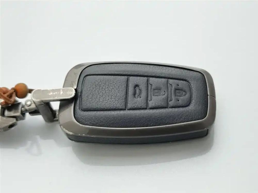 Toyota Highlander 2023 2.5L Smart Hybrid Dual Engine AWD Luxury 7-Seater