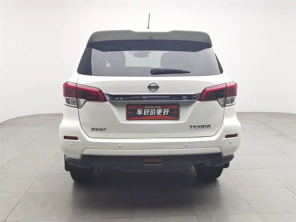 Nissan Terra 2018 2.5L Automatic 2WD Smart Enjoy Edition
