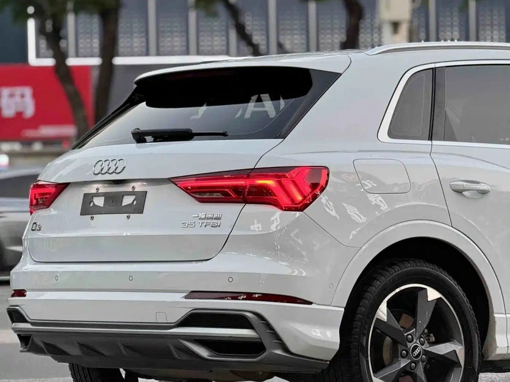 Audi Audi Q3 2021 35 TFSI Fashion Sport