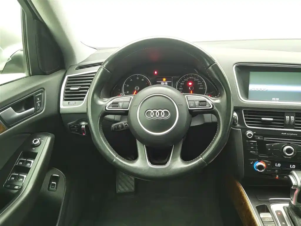 Audi Audi Q5 2015 40 TFSI Technology