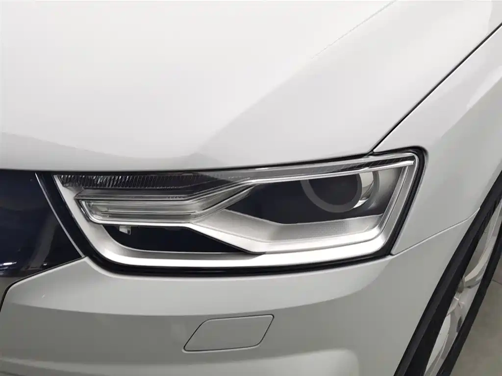 Audi Audi Q3 2018 30th Anniversary Edition 30 TFSI Standard