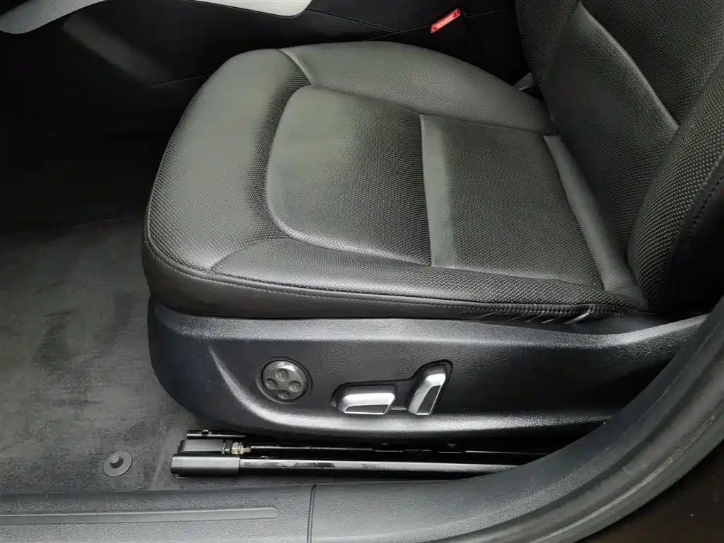 Audi Audi A4L 2015 45 TFSI quattro Individual Sport