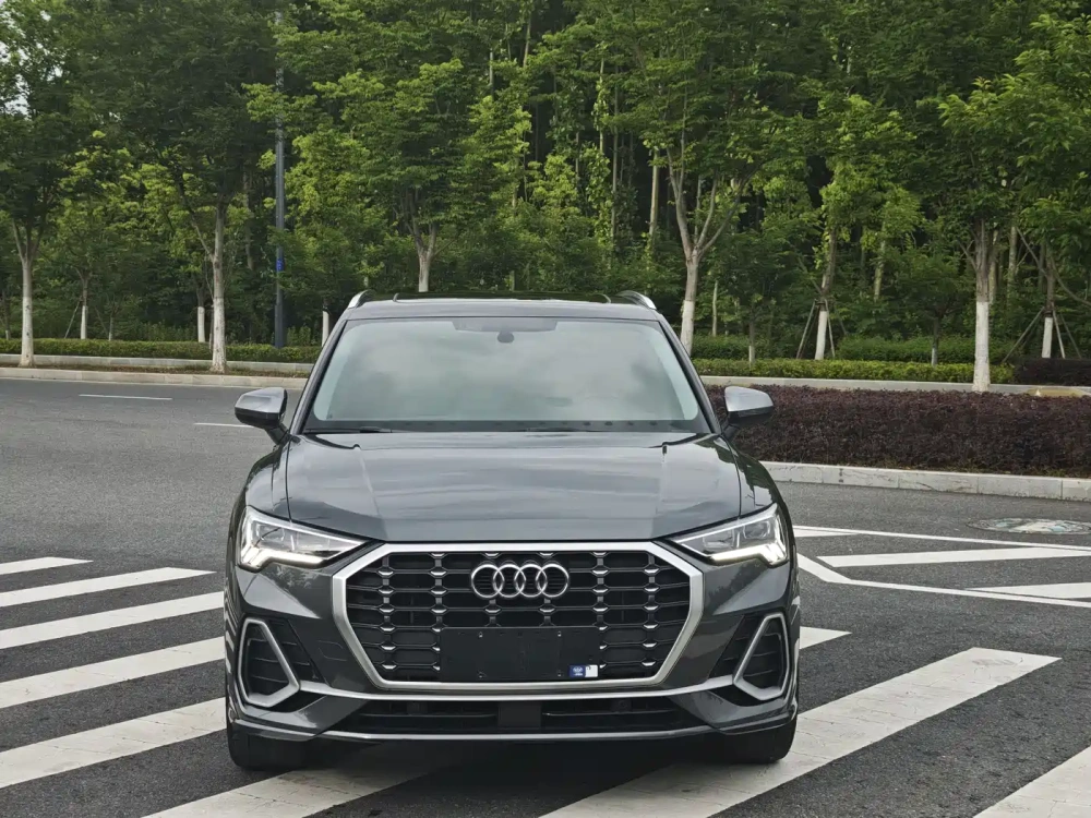 Audi Audi Q3 2023 35 TFSI Fashion Dynamic (1.4T)