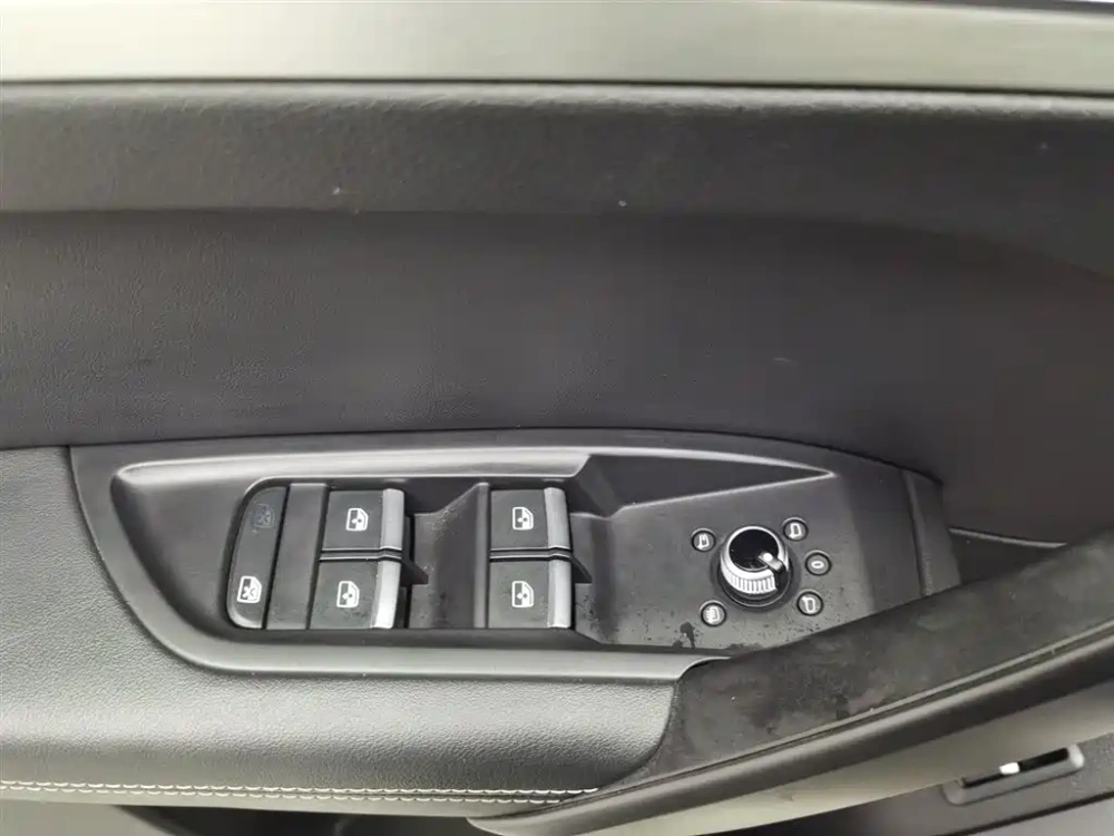 Audi Audi Q5L 2020 Facelift 40 TFSI Honor Fashion