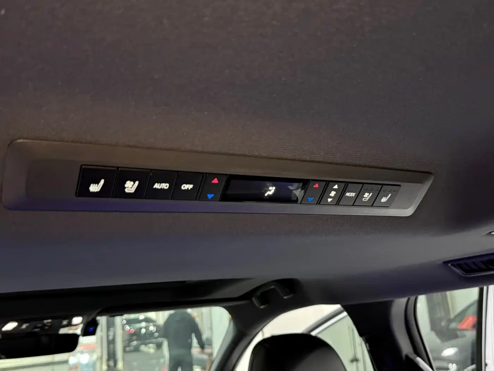 Toyota Toyota Sienna 2024 2.5L Hybrid Ultimate Premium Edition