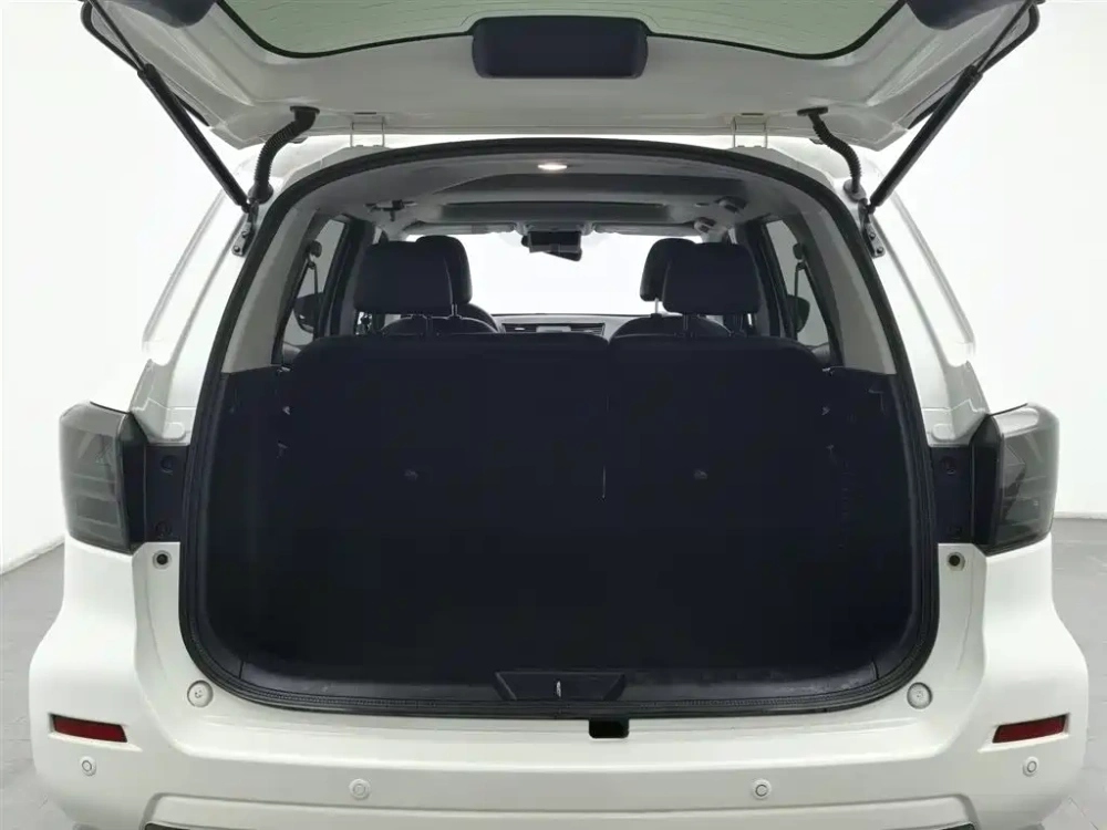 Nissan Terra                              2020                       2.5L        XL Upper 4WD Automatic Luxury Edition