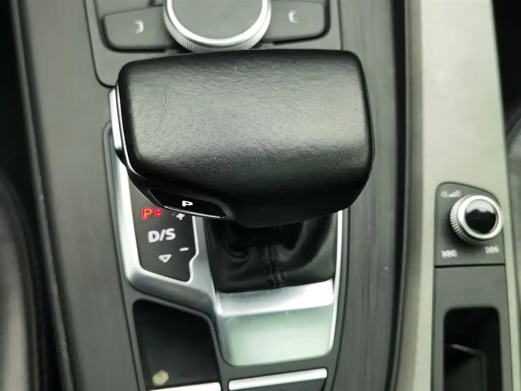 Audi Audi A4L 2017 40 TFSI Progressive