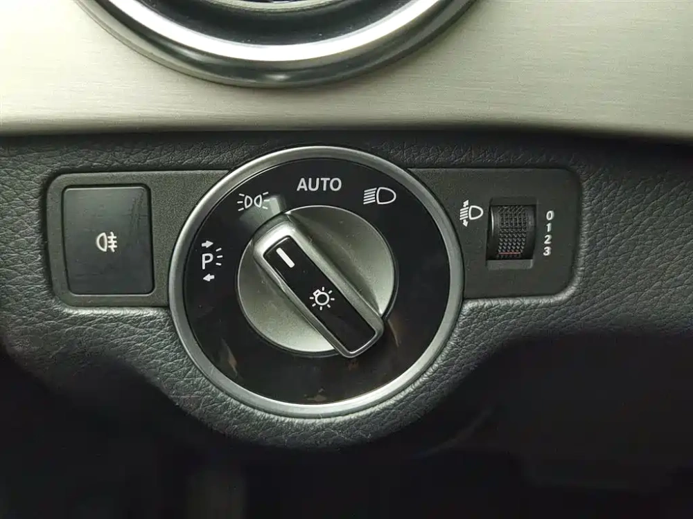 Mercedes-Benz Mercedes-Benz GLK-Class 2014 GLK 260 4MATIC Dynamic