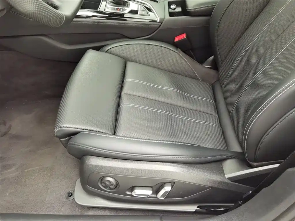 Audi Audi A4L 2024 40 TFSI Luxury Dynamic (Starry Night Edition)
