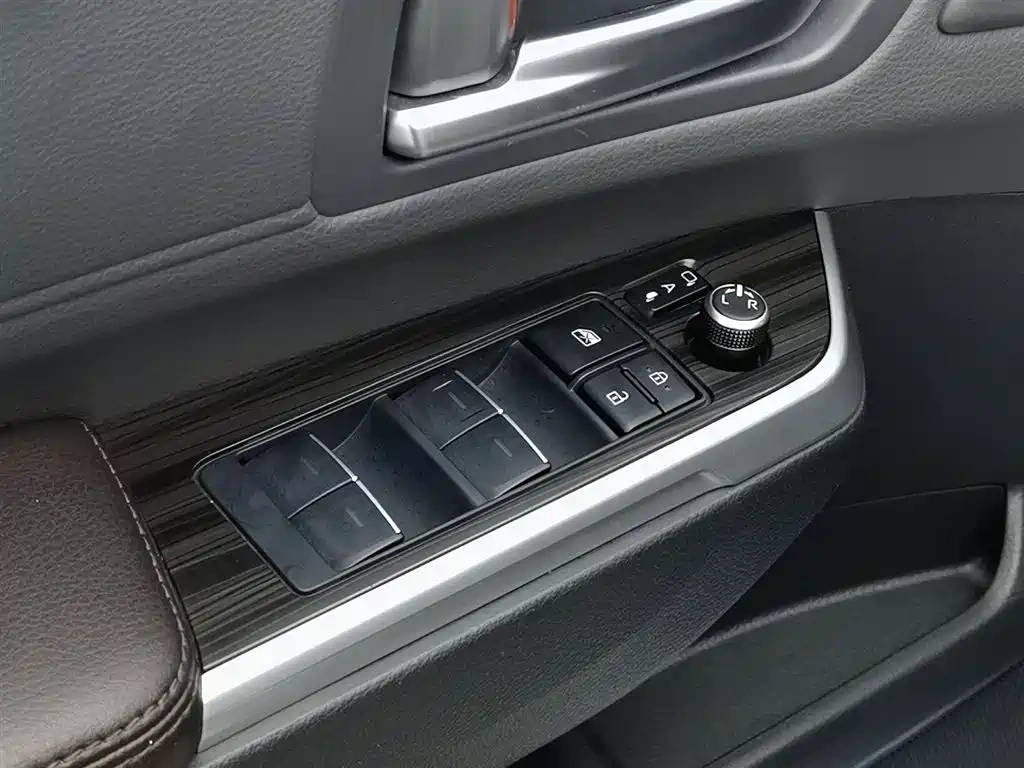 Toyota Toyota Sienna 2021 2.5L Hybrid Platinum Edition
