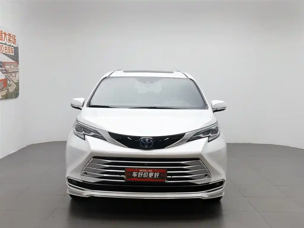 Toyota Toyota Sienna 2021 2.5L Hybrid Platinum Edition