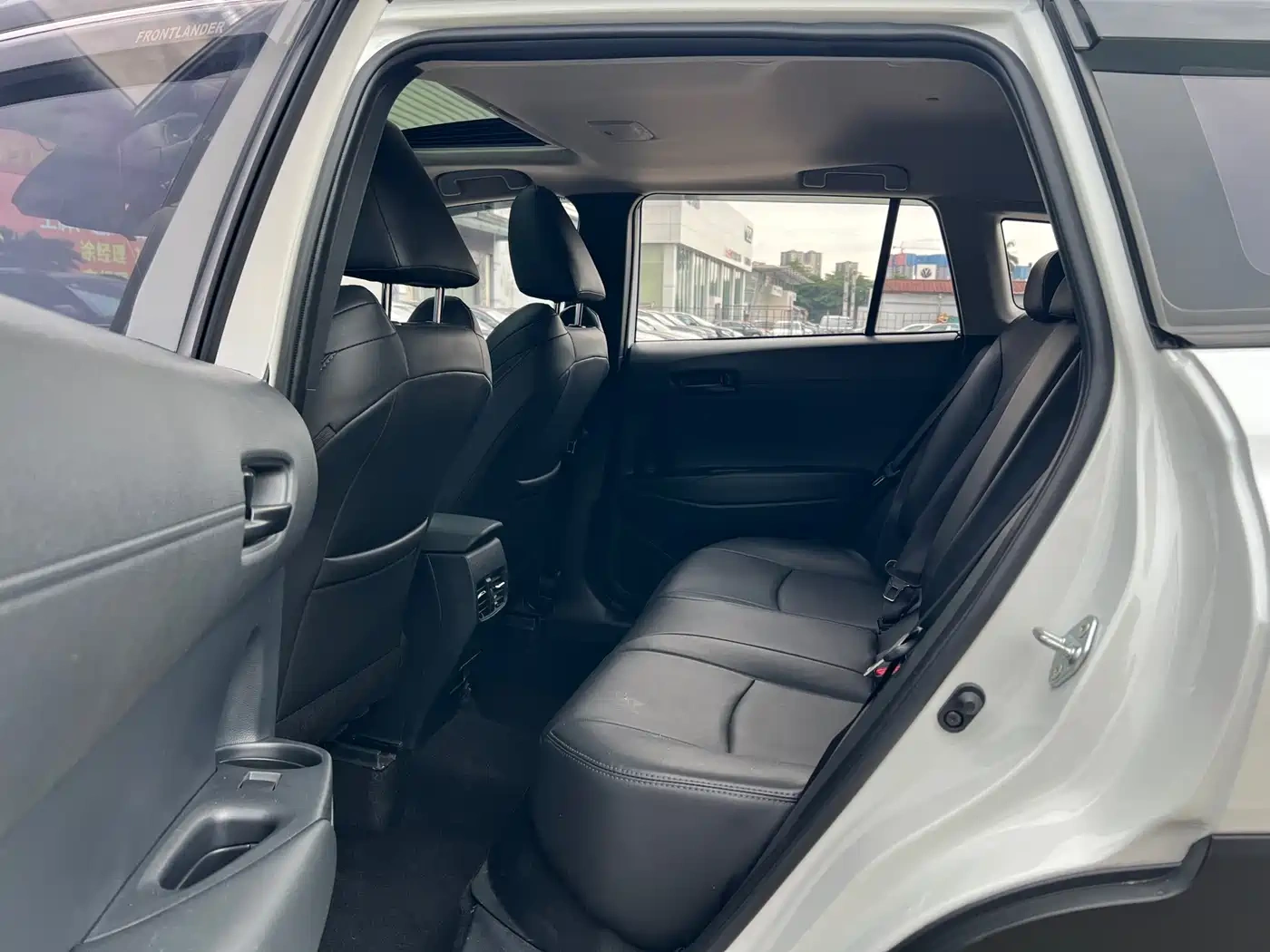 Toyota Frontlander 2024 2.0L CVT Leading Edition