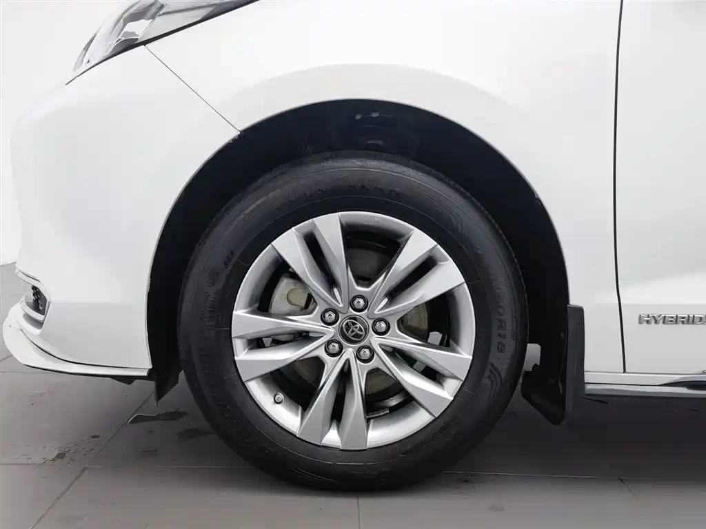 Toyota Toyota Sienna 2021 2.5L Hybrid Platinum Edition