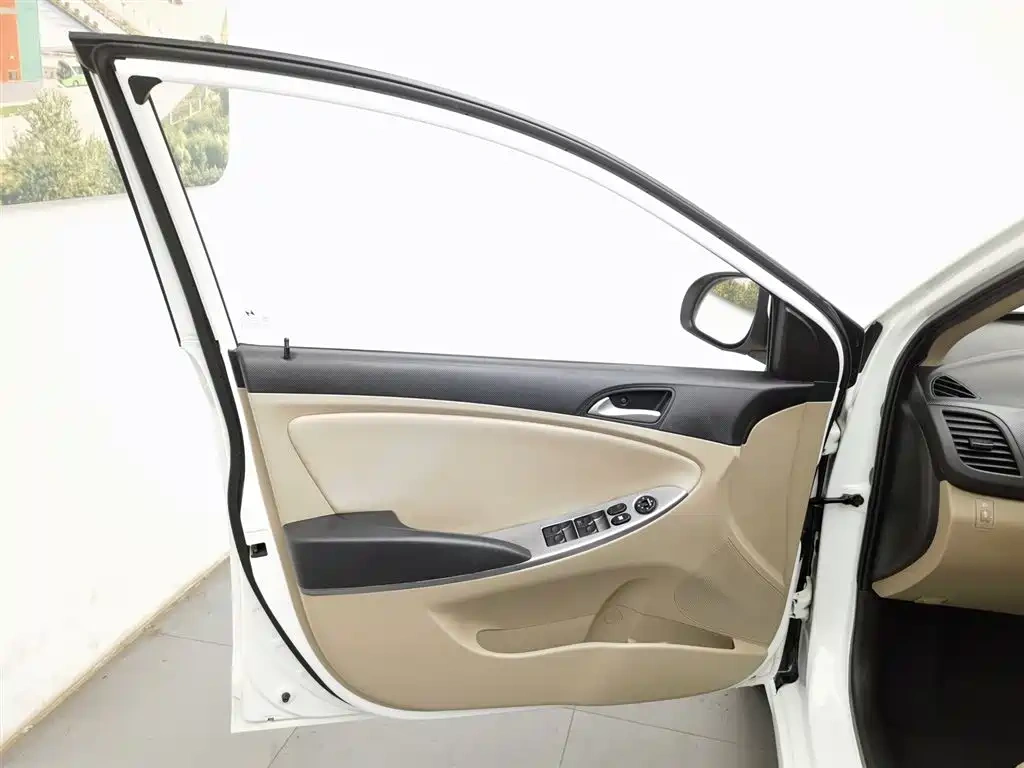 Hyundai Verna 2014 1.4L Automatic Smart GLS
