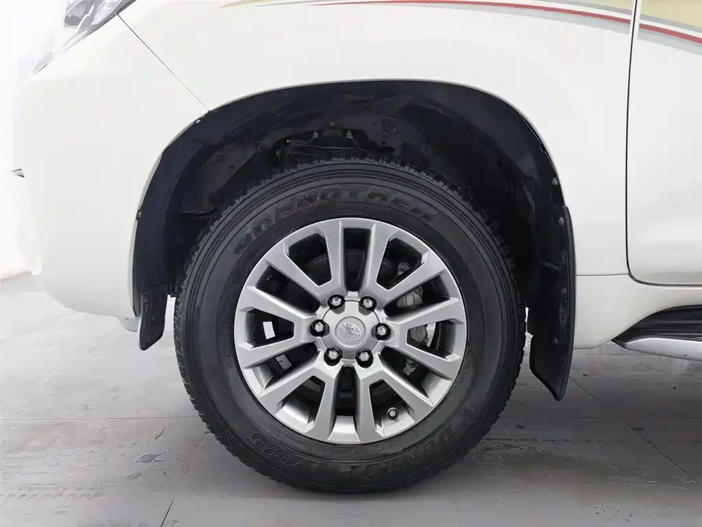Toyota Prado 2018 3.5L Automatic TX-L Rear-mounted Spare Tire