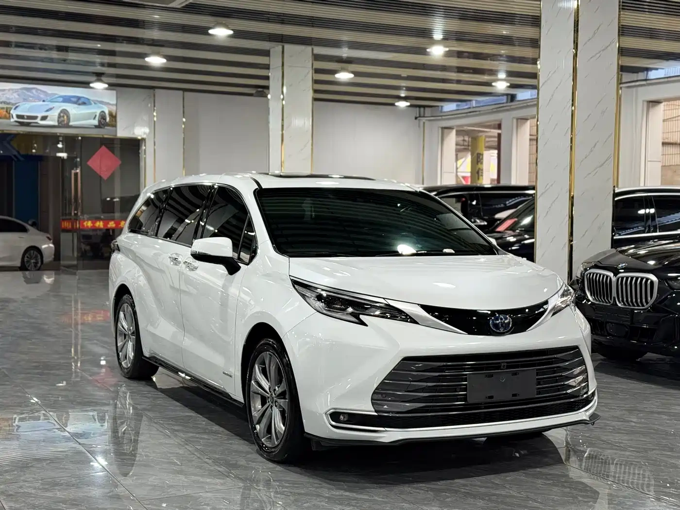 Toyota Toyota Sienna 2024 2.5L Hybrid Ultimate Premium Edition