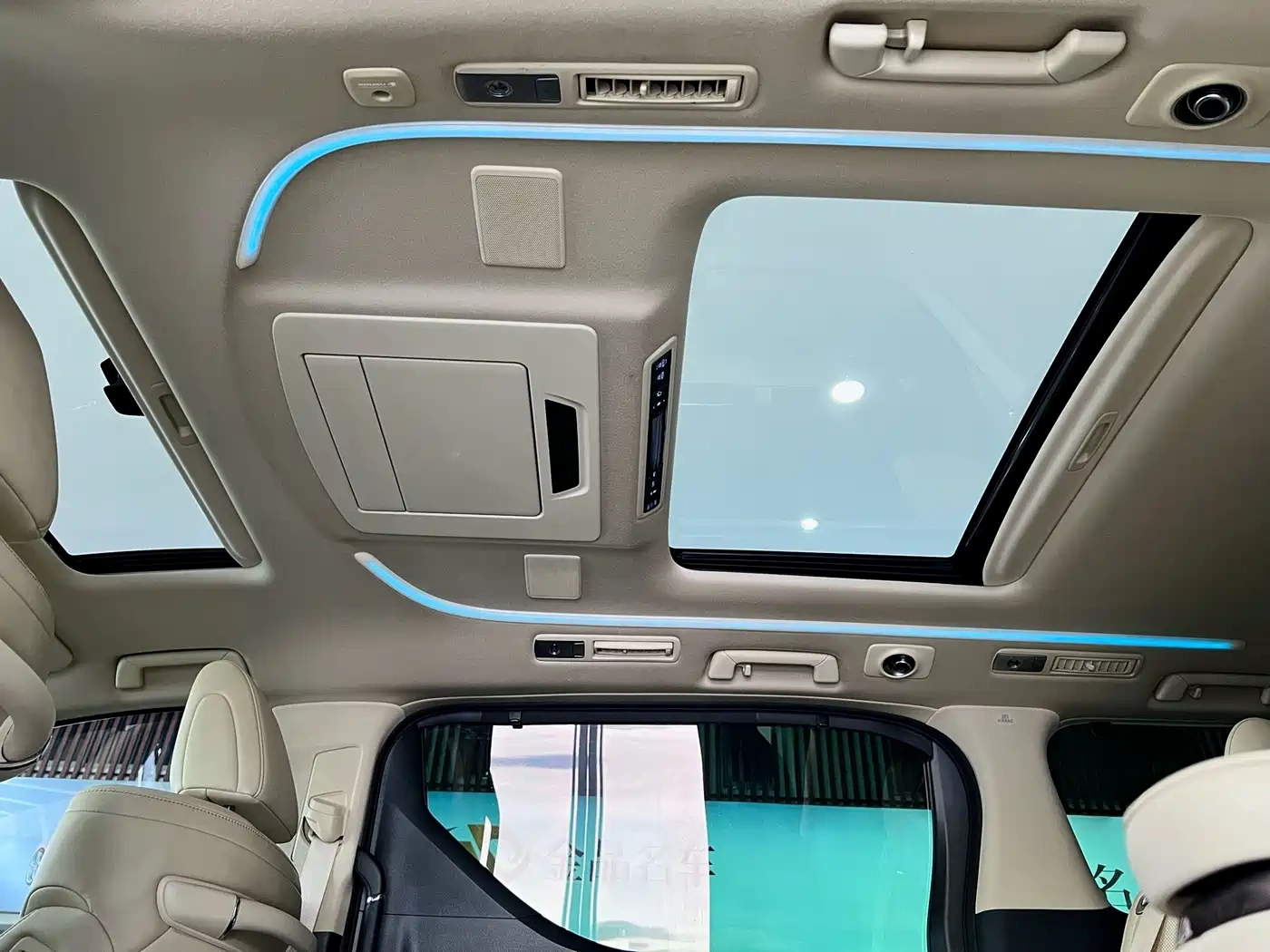 Toyota Alphard 2021 Hybrid 2.5L Premium