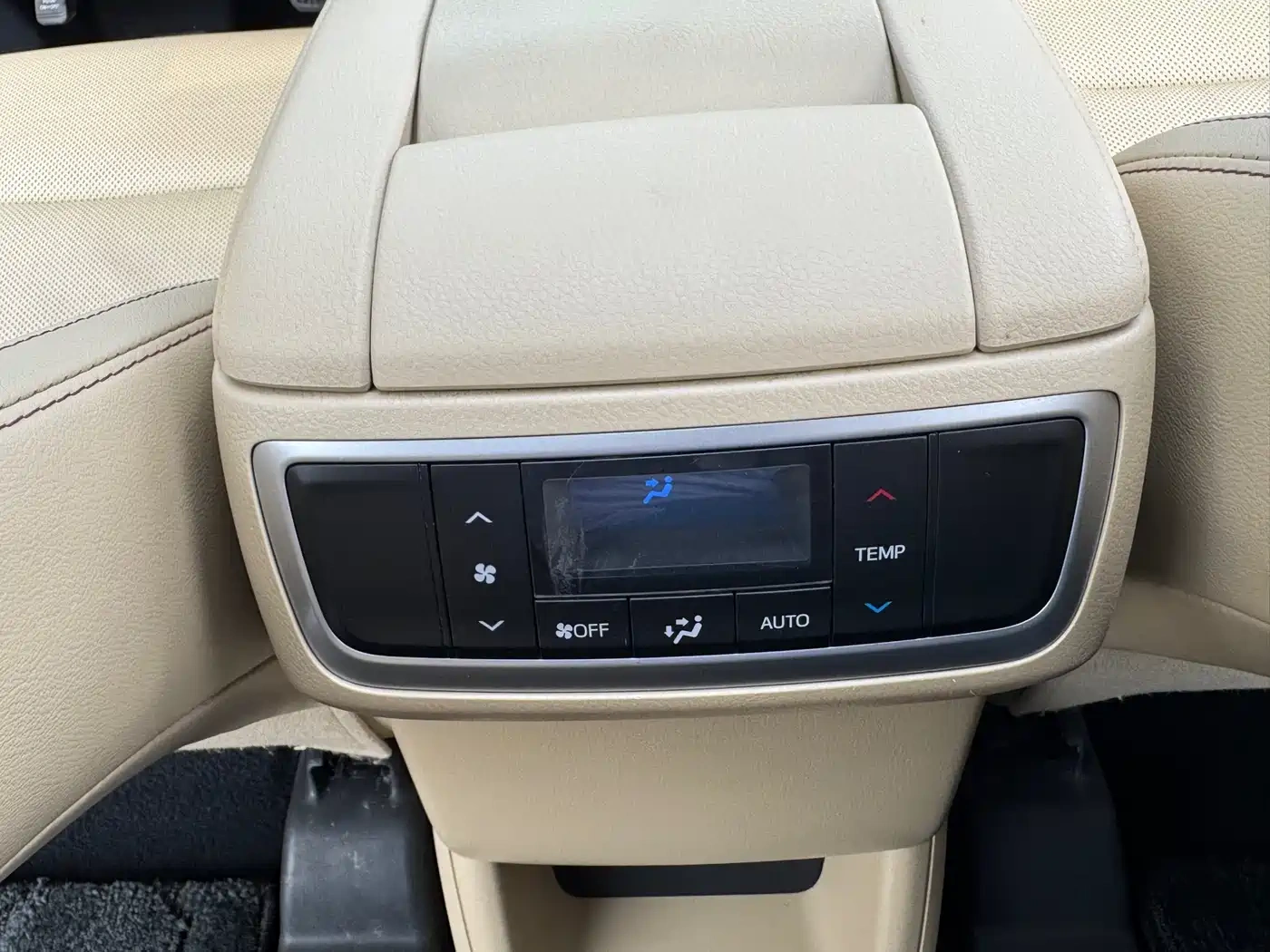 Toyota Highlander 2015 2.0T AWD Luxury Edition 7-seater