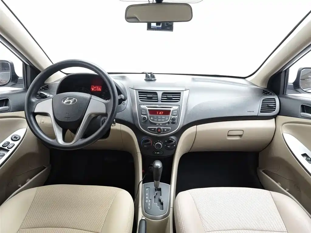 Hyundai Verna 2014 1.4L Automatic Smart GLS