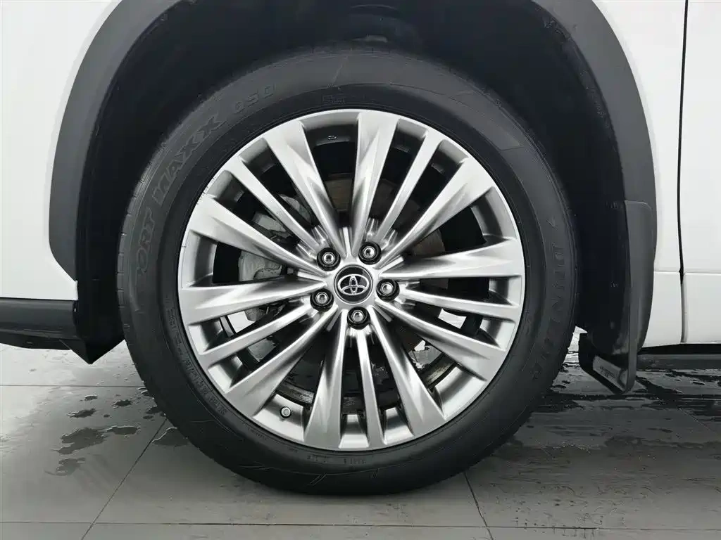 Toyota Highlander 2023 2.5L Smart Hybrid Dual Engine AWD Luxury 7-Seater