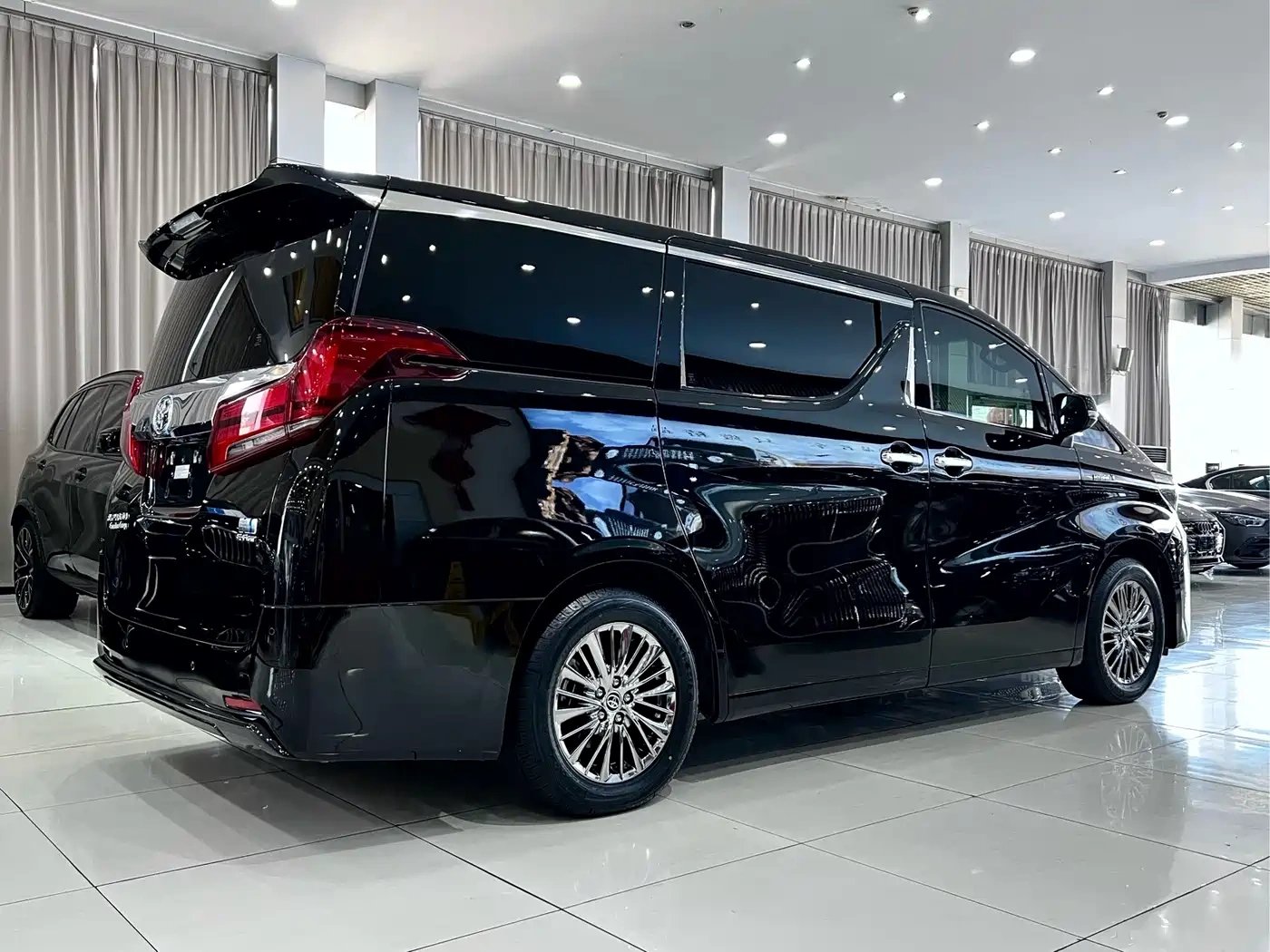 Toyota Alphard 2021 Hybrid 2.5L Premium