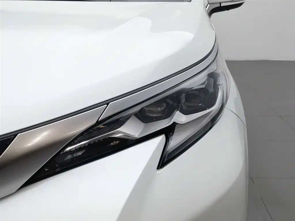 Toyota Toyota Sienna 2021 2.5L Hybrid Platinum Edition