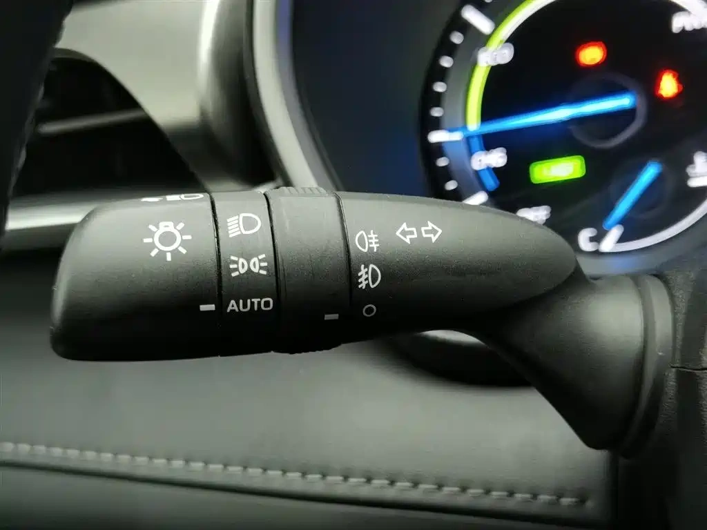 Toyota Highlander 2023 2.5L Smart Hybrid Dual Engine AWD Luxury 7-Seater