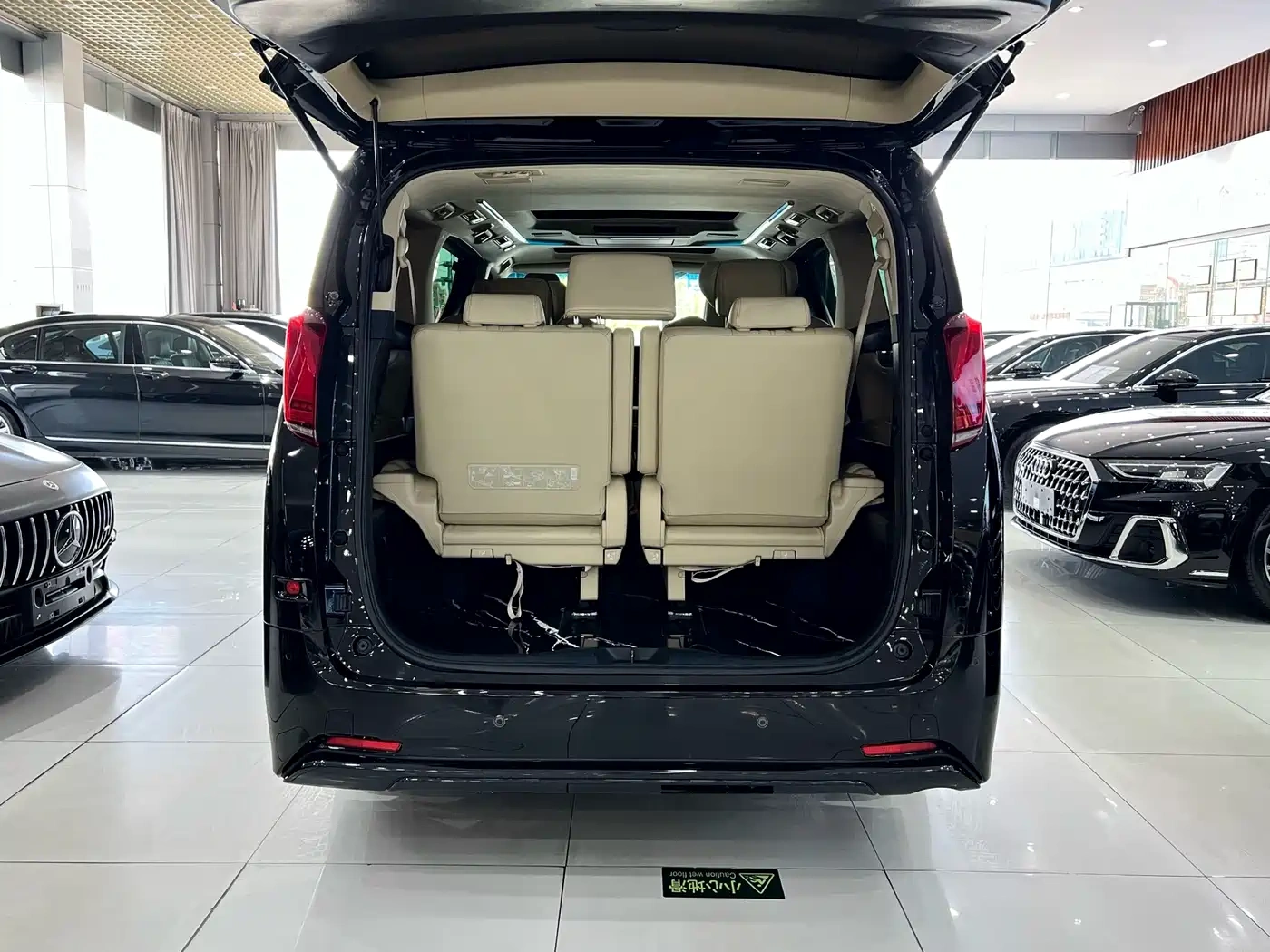 Toyota Alphard 2021 Hybrid 2.5L Premium